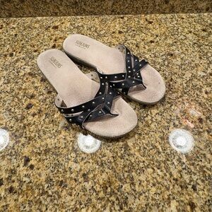 G.H BASS Vintage Sharon Flip Flops 7.5 Black Leather Sunjuns Sandals Gold Studs